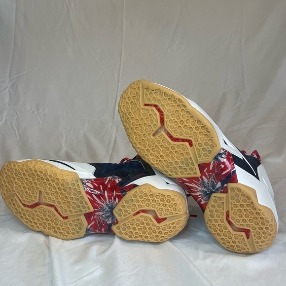 Nike LeBron 11 Independence Day Edition *Rare* Size 12 NEW - Picture 11 of 16